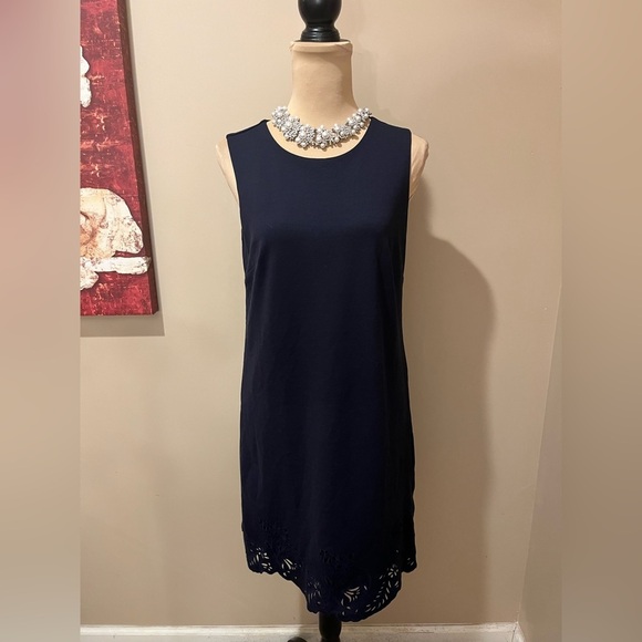 Ann Taylor Navy Laser Cut Scalloped Hem Shift Dress, size 2 - Picture 2 of 8